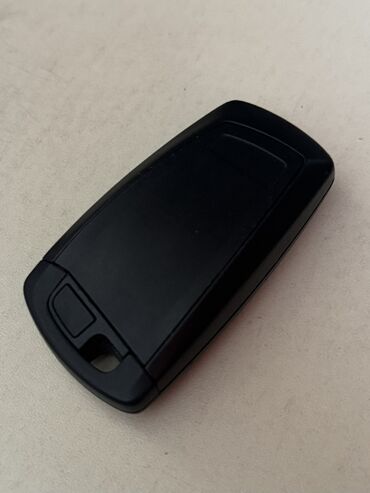 Qoşqular: BMW avtomobili üçün uzaqdan idarəetmə açarı (smart key/fob)