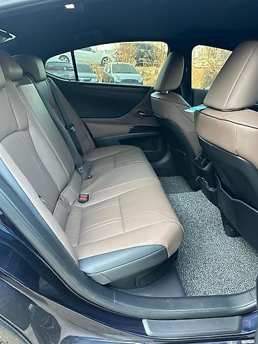 Lexus: Lexus ES: 2023 г., 2.5 л, Гибрид — 18