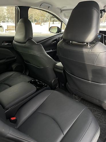 Toyota: Toyota Prius: 2019 г., 1.8 л, Вариатор, Электромобиль, Седан — 7