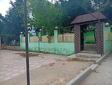döner yeri: İcarəyə verilir: hasarlanmış həyəti və qapısı olan, mebel və — 8