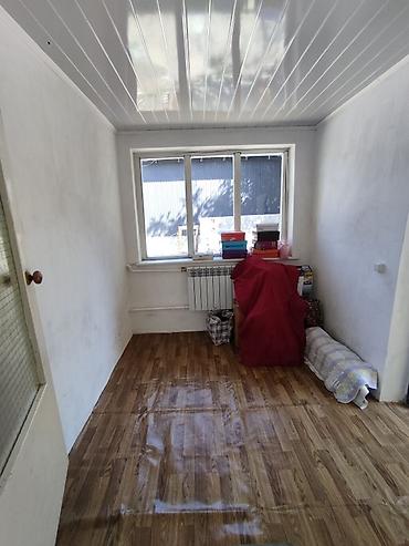 Продажа коттеджей и домов: 📍 В Сокулуке от центра 300м продается дом на участке 9 соток состоит — 7