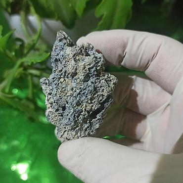 Digər kolleksiyalar: UV Parlayan Təbii Daş Satılır – Kolleksiya üçün Nadir Kristal 💎 — 10