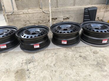 Диски: Комплект из 4 стальных дисков HONDA. Характеристики: - Оригинальные
