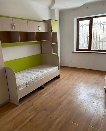 Продажа отелей и хостелов: ПРОДАЁТСЯ : в Рабочем городке Дом 7 комнат 2 этажа + мансарда — 5