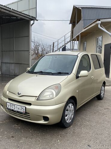 Toyota: Toyota Funcargo: 2003 г., 1.3 л, Автомат, Бензин, Минивэн