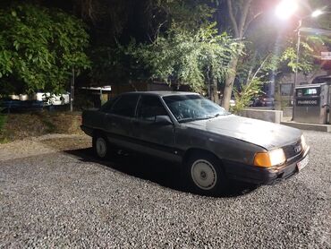 продам внедорожник: Audi 100: 1988 г., 2 л, Механика, Бензин, Седан