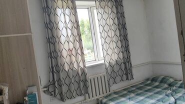 квартиру в частном доме: 140 м², 2 комнаты, Подвал, погреб, Забор, огорожен