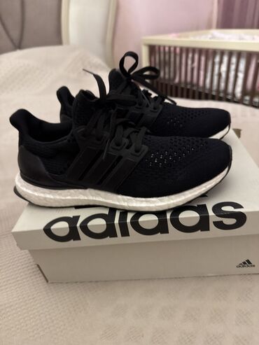 Босоножки, сандалии, шлепанцы: Yenidir. 1 dəfə geyinilib. 37 ölçü Original adidas ultraboost