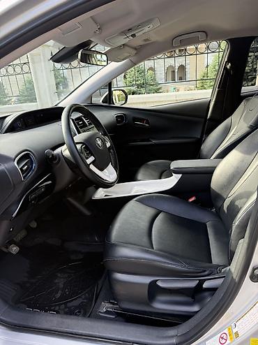 corolla 2016: Toyota Prius: 2016 г., Гибрид — 6