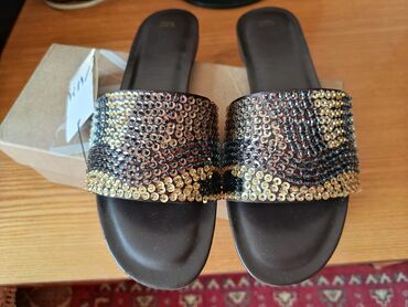 шлепанцы через палец: Босоножкалар, 39, Zara, Жаңы, түсү - Саргыч боз, Өзү алып кетүү