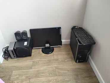 acer planşet: Masaüstü kompüter dəsti Tərkib: - Acer masaüstü sistem bloku (öndə