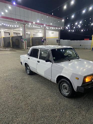 prius 20 kuza salon: Lada sedan (klassik “2107” seriyası görünüşü). Ağ rəngli, 4 qapılı — 4