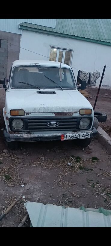 ВАЗ (ЛАДА): ВАЗ (ЛАДА) 4x4 Нива: 2001 г., 1.7 л, Механика, Бензин, Внедорожник
