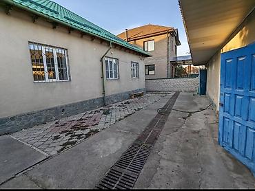 Продажа коттеджей и домов: Агентствам не беспокоить. Продается дом, район первая Киргизия — 11