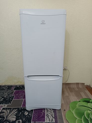куда продать старый телевизор: Холодильник Indesit, Б/у, Двухкамерный, De frost (капельный), 60 * 155 * 60