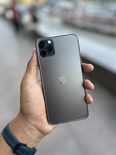 Apple iPhone: IPhone 11 Pro Max, Б/у, 256 ГБ, Desert Titanium, Чехол, 67 % — 1