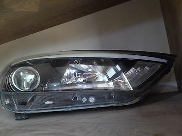 fara hunday: Hyundai Tucson orginal üstən çıxma sağ tərəf fara çatı yoxdur qırığı — 2