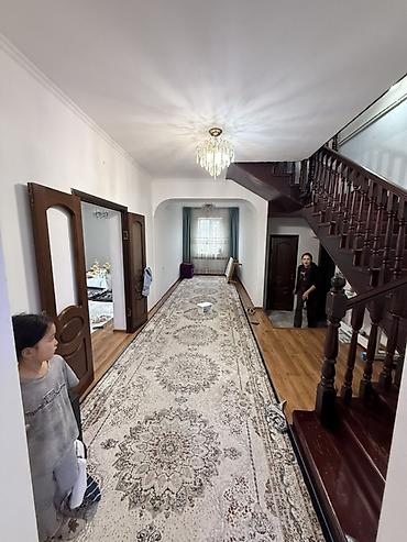 Долгосрочная аренда домов: 200 м², 4 комнаты — 23