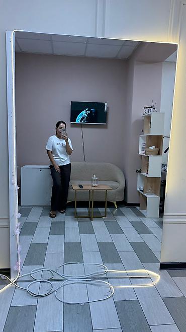 Бизнес үчүн жабдуулар: Продаю зеркало, состояние хорошее, без трещин Размер высота 200 — 2