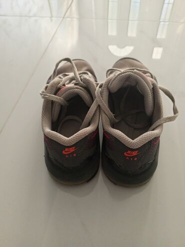 Patike: Nike, Veličina - 36 — 18