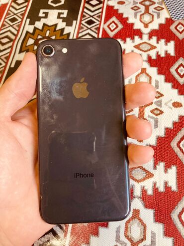 Apple iPhone: IPhone 8, 64 GB, Alpine Green, Barmaq izi