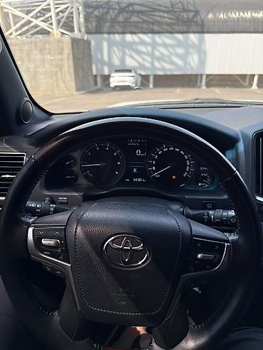таёта ленкрузер: Toyota Land Cruiser: 2020 г., 4.6 л, Автомат, Бензин, Внедорожник — 3