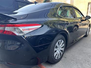 места: Toyota Camry: 2020 г., 2.5 л, Автомат, Гибрид, Седан — 5