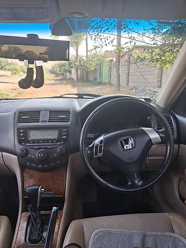 соната экран: Honda Accord: 2003 г., Автомат, Бензин, Седан — 4