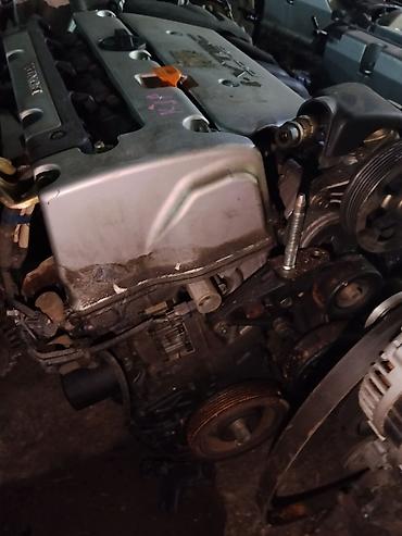Двигатель Honda i-VTEC DOHC, 4-цилиндровый бензиновый. Особенности: -