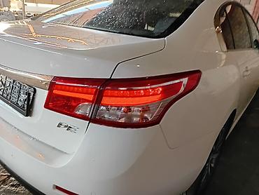 Другие автомобили: Samsung sm5 2019 Особенности и оснащение: - Кузов: 4‑дверный седан — 2