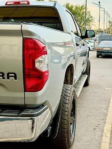 Toyota: Toyota Тундра: 2019 г., 4.6 л, Автомат, Бензин, Пикап at lalafo.kg — 10 Toyota: Toyota Тундра: 2019 г., 4.6 л, Автомат, Бензин, Пикап — 10