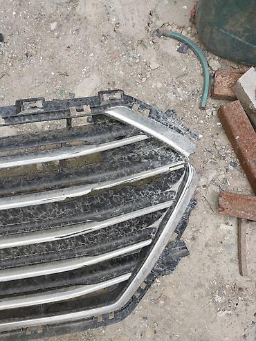 radiator barmaqlığı: Məhsul: Avtomobilin ön radiator barmaqlığı (panjur) Təsvir: - — 2