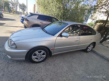авенсис 2001: Toyota Avensis: 2001 г., 1.8 л, Механика, Бензин, Лифтбек — 3
