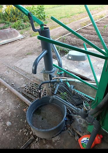 Продажа коттеджей и домов: Продам дом. Три двора,хозяйственный,главный,механический. Имеется — 10