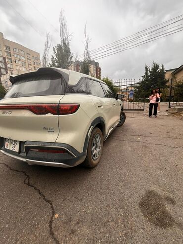 срочно срочно продам машину: BYD