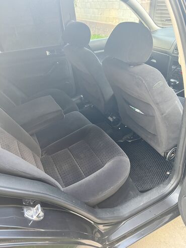 Volkswagen: Volkswagen Golf: 2000 г., 2 л, Автомат, Бензин, Универсал