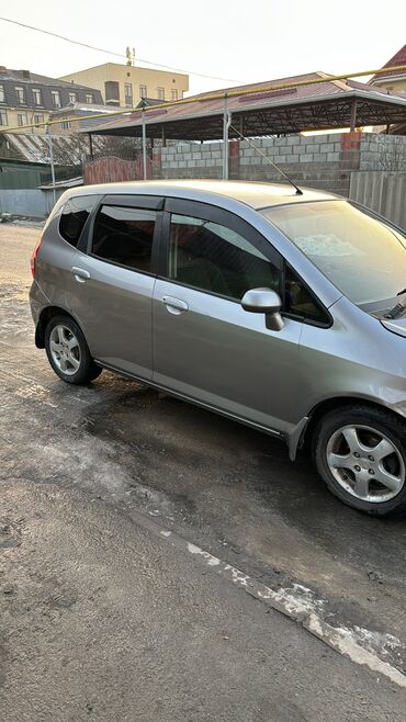 Honda: Honda Fit: 2003 г., 1.5 л, Вариатор, Бензин, Хэтчбэк