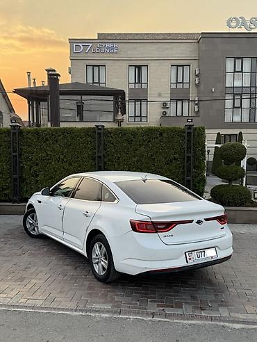 renault logan: Renault Samsung SM6: 2018 г., 2 л, Автомат, Газ, Седан — 8