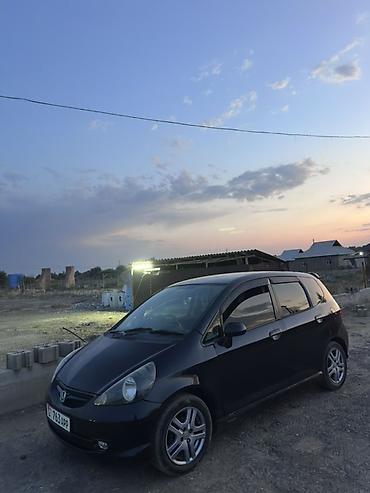 jazz 2: Honda Fit: 2004 г., 1.5 л, Автомат, Бензин, Хэтчбэк — 4