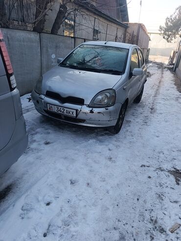 Toyota: Toyota Vitz: 2001 г., 1.1 л, Автомат, Бензин, Хэтчбэк