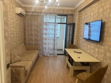 Uzunmüddətli kirayə mənzillər: 28 May metrosuna yaxın, yeni tikili, 18 mərtəbəli 6-cı mərtəbəsində
