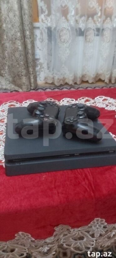 PS4 (Sony Playstation 4): PS4 (Sony Playstation 4)