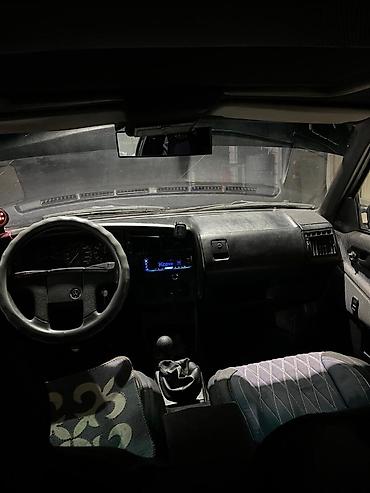 mers e210: Volkswagen Passat: 1990 г., 1.8 л, Механика, Газ, Седан — 5
