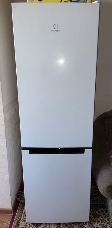 Холодильники: Холодильник Indesit, Б/у, Двухкамерный, No frost