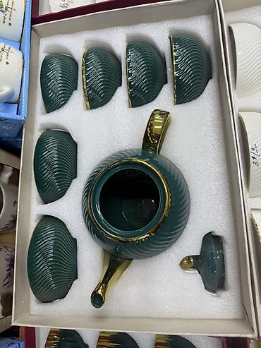 Наборы посуды: Чайные наборы из тонкого фарфора в подарочных боксах. Варианты: - — 11