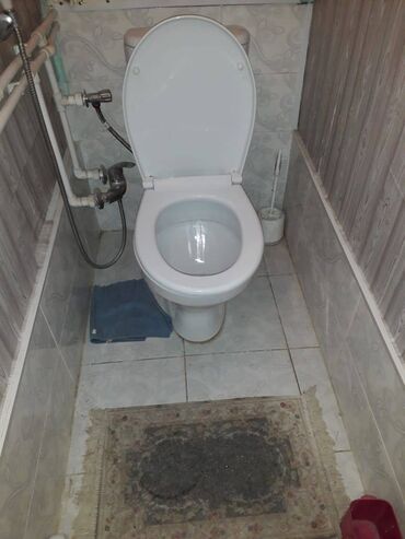 Uzunmüddətli kirayə mənzillər: Memar Əcəmi metro yaxınlığında 5/5 mərtəbə, 2 otaq tam əşyalı mənzil — 9