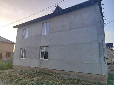 Продажа коттеджей и домов: Продаю или меняю дом в жилмассиве Ак-Ордо 3 с красной книгой, участок — 4