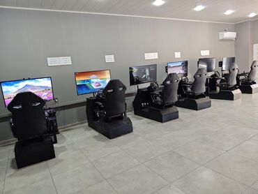 Masaüstü kompüterlər və iş stansiyaları: Barter yoxdur PC və Logitech sükan konsol satılır. Qeyd olunan qiymət — 4