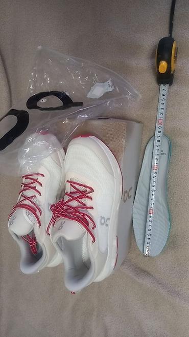 running: Мужские кроссовки, 43, Новый, цвет - Белый, Платная доставка, Самовывоз — 4