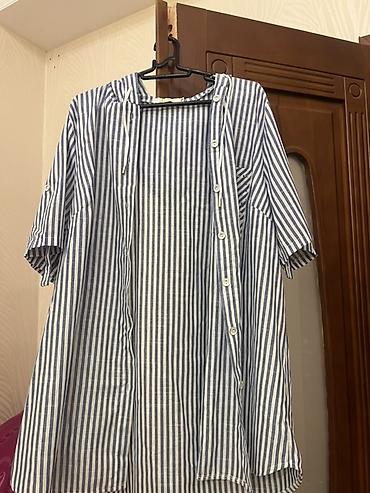 das sekilleri: Zolaqlı qadın koftası – kapüşonlu, düyməli - Model: qısaqol, oversize — 5